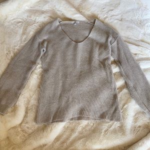 BP V-neck sweater